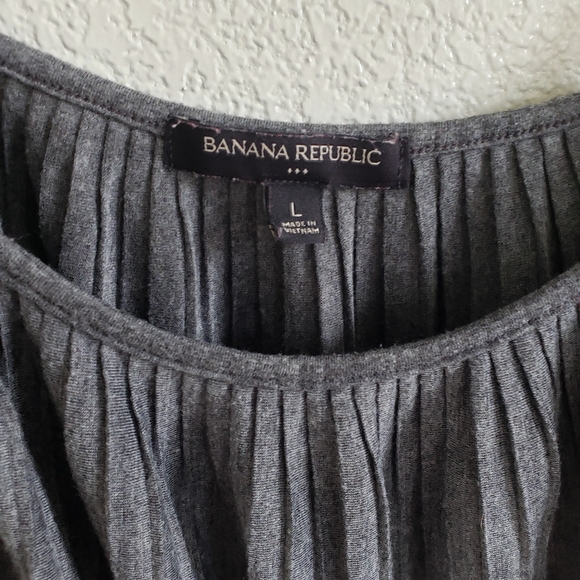 Banana Republic Pleated Tank Top - Picture 4 of 7